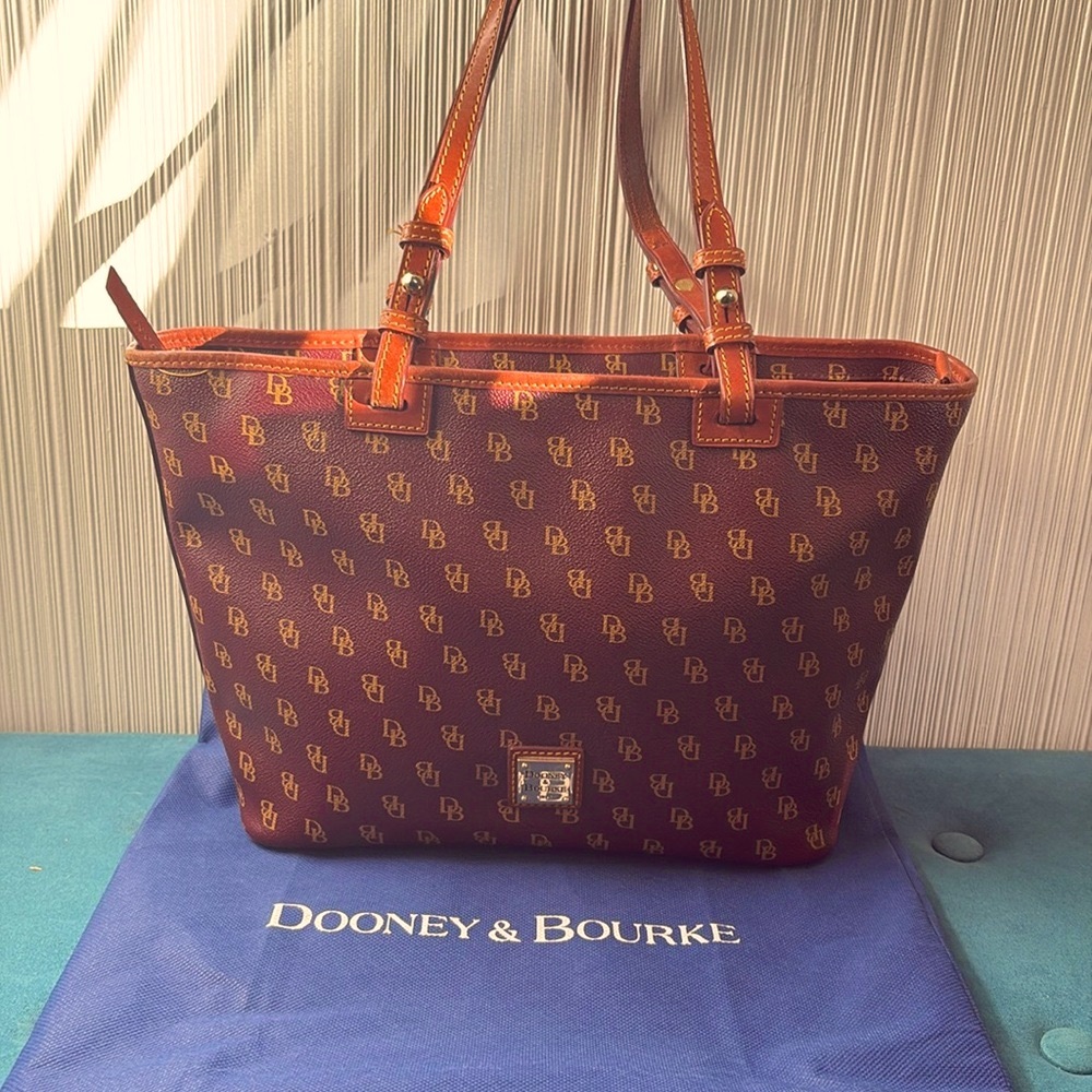 Vintage Dooney & Bourke Shoulder Bag - Picture 5 of 12